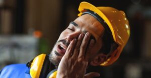 برق‌زدگی چشم در جوشکاری؛ علائم، درمان و راهکارهای ایمنی