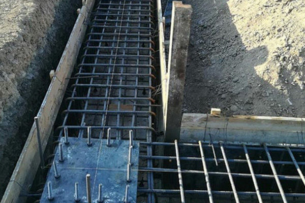 اجرای پلیت‌های اتصال به سازه