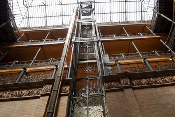 تفاوت آهن کشی آسانسور برای ساختمان‌های با‌ اسکلت فلزی و بتنی